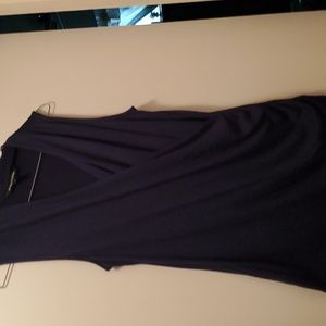 V-neck sleeveless top